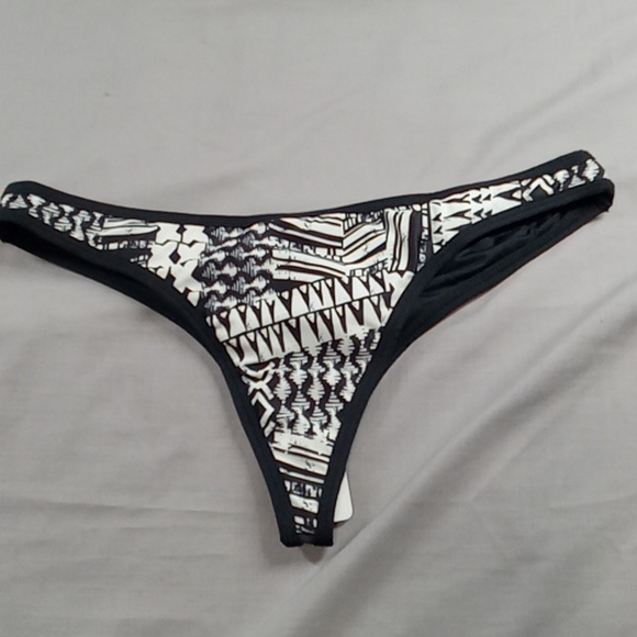 L Space Bikini Bottom Women LARGE Cruisewear Resort New  BLACK WHITE ITSY CUT - Picture 4 of 7